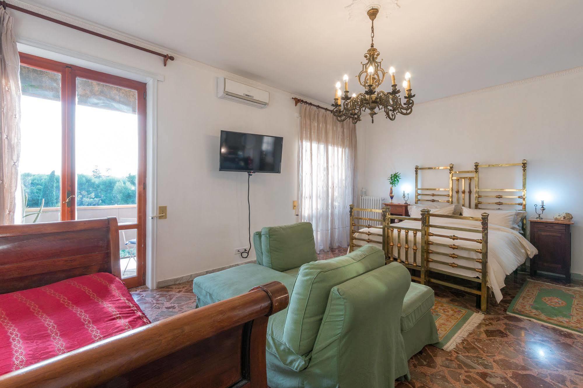 Bed and Breakfast Larala' Lecce Esterno foto