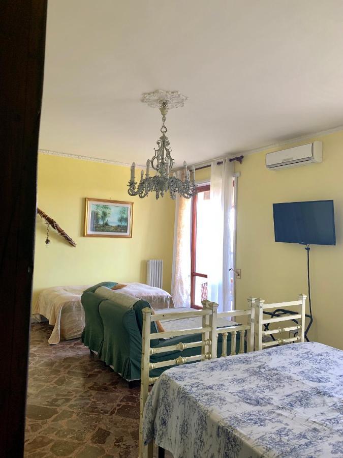 Bed and Breakfast Larala' Lecce Esterno foto